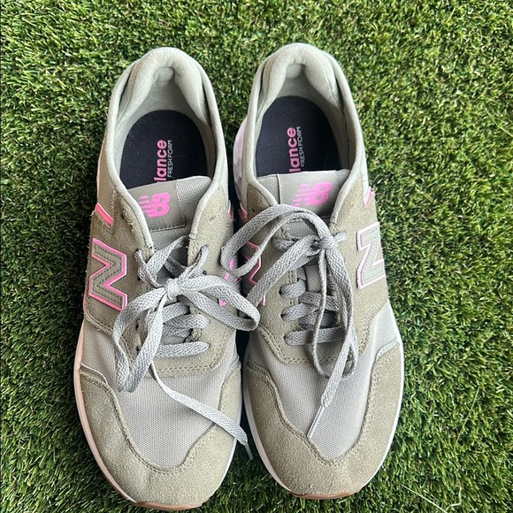 *like new* New Balance Fresh Foam X70 Women’s Shoes Size 9.5 - Picture 7 of 11